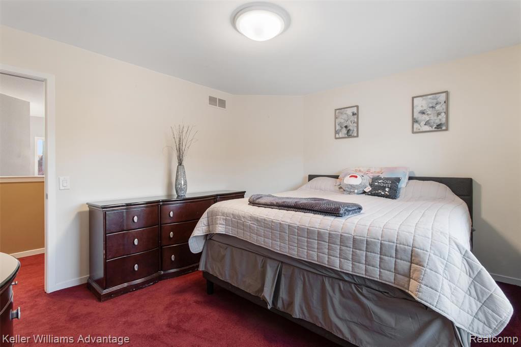4656 Stoneview, West Bloomfield, MI — Photo 46