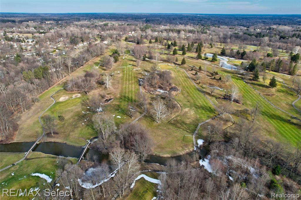 5401 S Sycamore Drive, Burton, MI 48509 — Photo 58