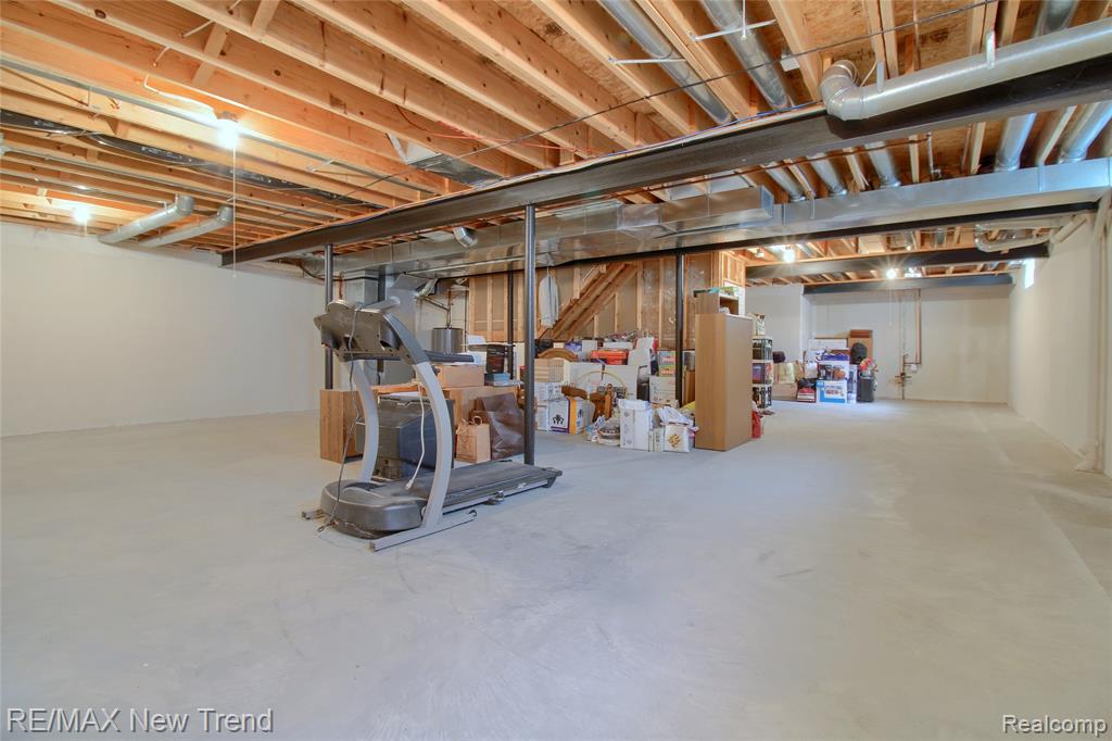 41672 Clemens Circle, Novi, MI 48377 — Photo 44