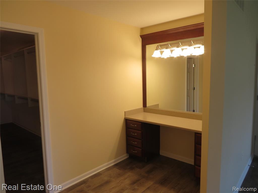 45702 Balfour Court, Novi, MI 48377 — Photo 32