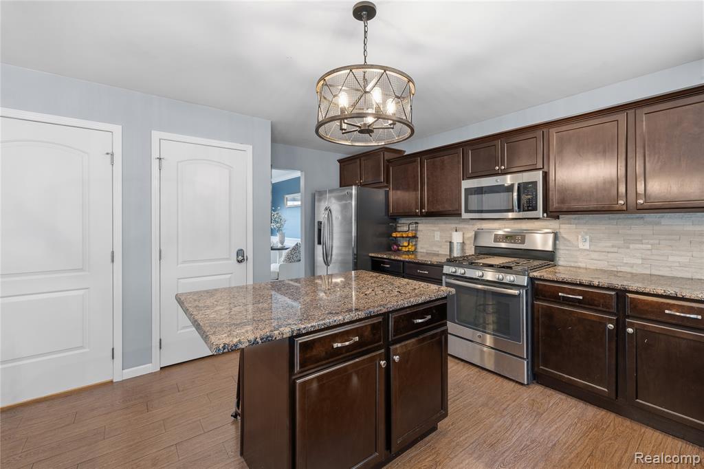 4158 Pepper Tree Lane, Howell, MI 48843 — Photo 10