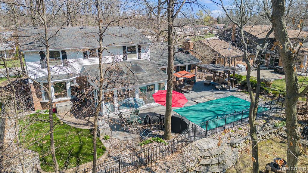 779 MEDINAH Drive, Rochester Hills, MI 48309 — Photo 46