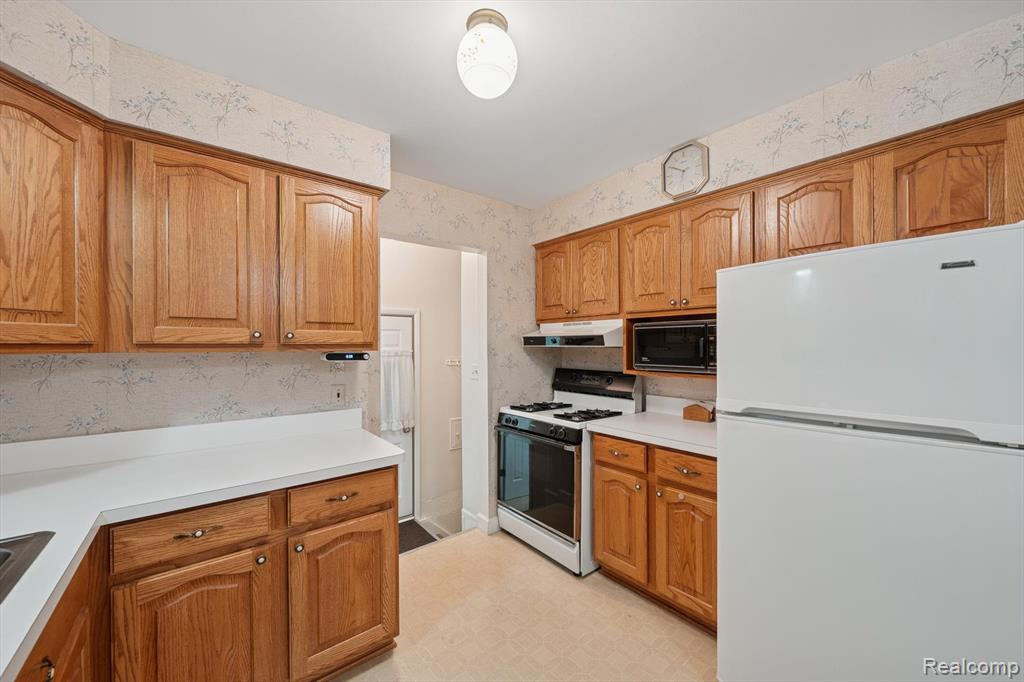 14240 Stratford Street, Riverview, MI 48193 — Photo 15