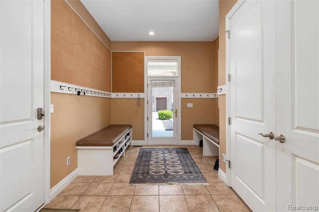 7432 Foxburg Court, Clarkston, MI 48348 — Photo 42