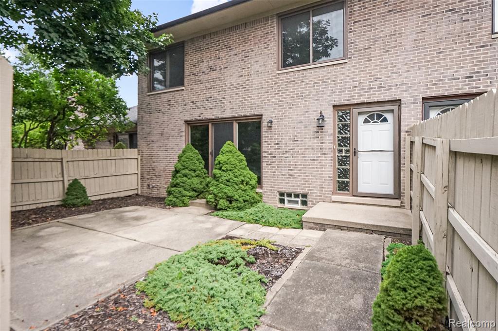 42345 E Leo Street, 242, Clinton Twp, MI 48038