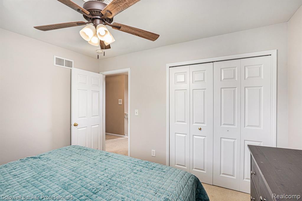 4499 Meadows Avenue, Grand Blanc, MI 48439 — Photo 14
