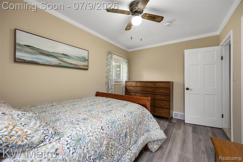 20665 Woodcrest Street, Harper Woods, MI 48225 — Photo 21