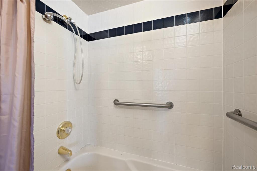 9287 N River Road, 1, Clay, MI 48001 — Photo 14