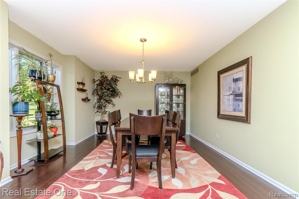 4575 Fairway Court, Waterford, MI 48328 — Photo 32