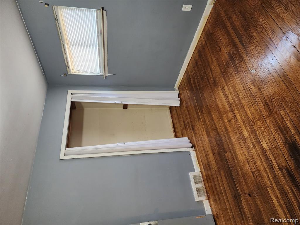 24643 Rosalind, Eastpointe, MI 48021 — Photo 18
