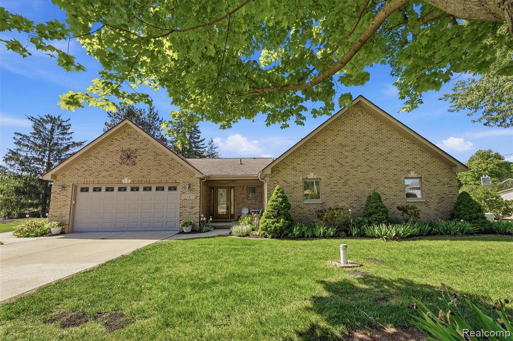 7477 Ore Knob Drive, Fenton, MI 48430 — Photo 2