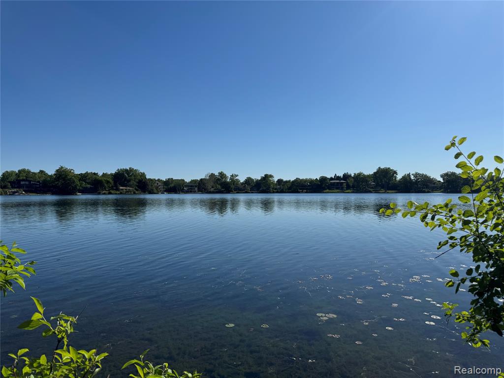 1448 Inwoods Circle, Bloomfield Hills, MI 48302 — Photo 2