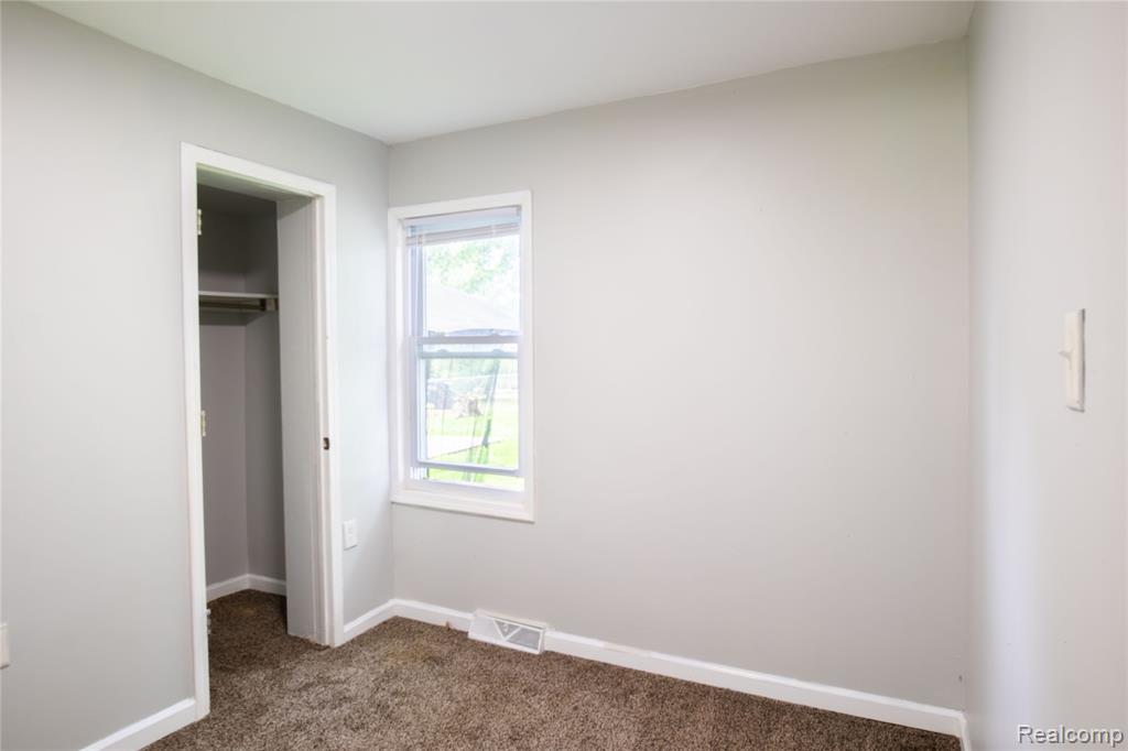 39751 Sylvia Street, Harrison Township, MI — Photo 11