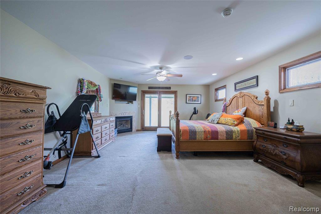 21855 Huron River Drive, New Boston, MI 48164 — Photo 16