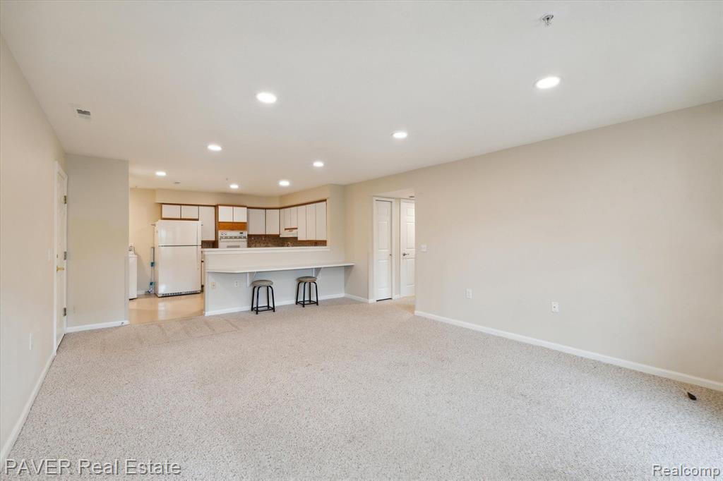 1565 WEATHERSTONE Drive, Ann Arbor, MI 48108 — Photo 10