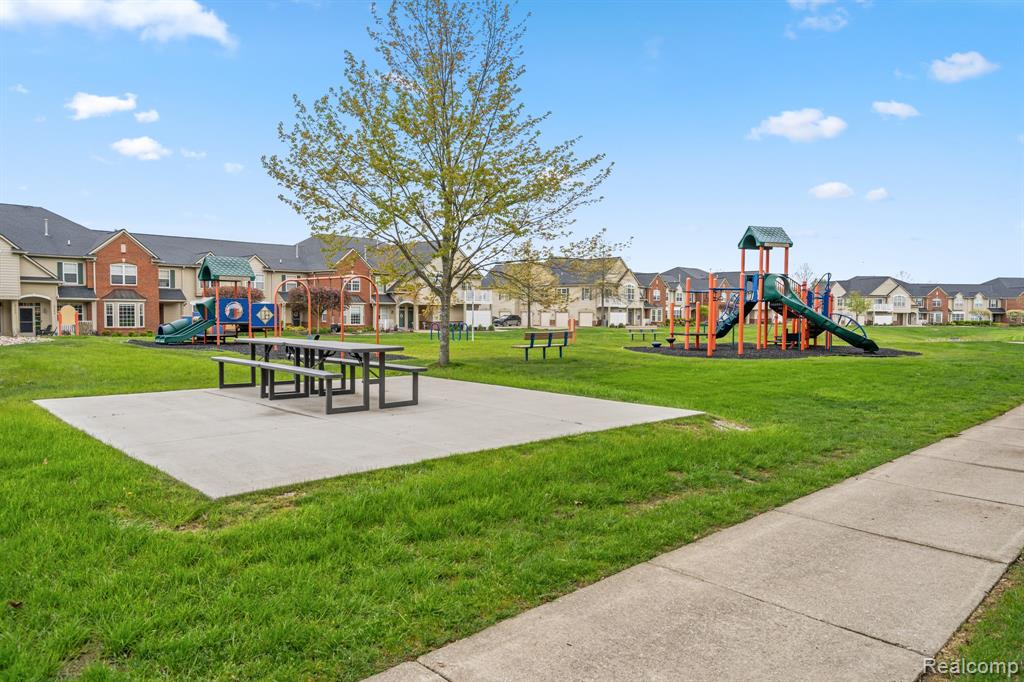 4130 Hampton Ridge Boulevard, 63, Howell, MI 48843 — Photo 13