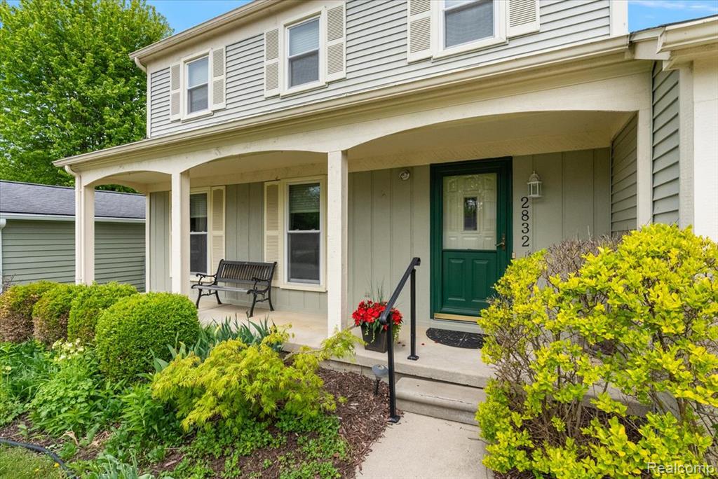 2832 Warrior Drive, Wixom, MI 48393 — Photo 8