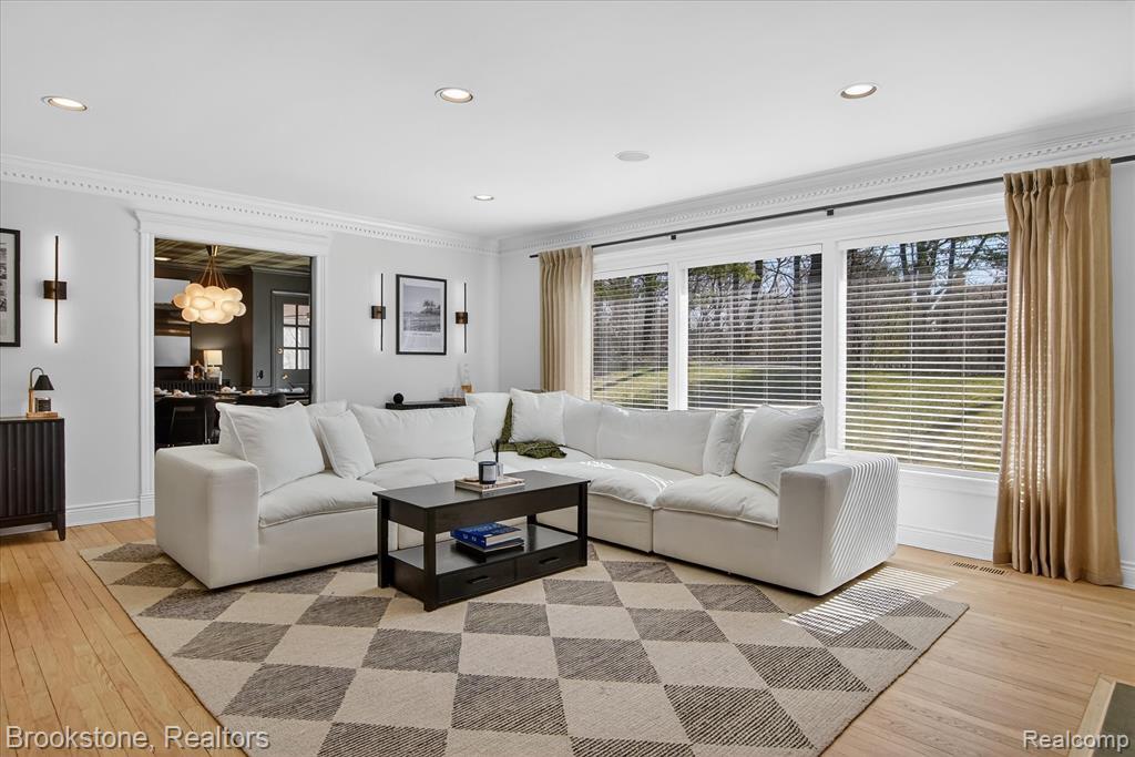 754 N Valley Chase Road, Bloomfield Hills, MI 48304 — Photo 18
