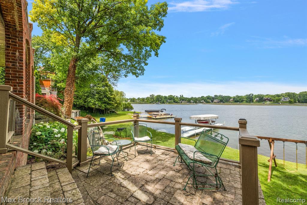 6340 Lakeshore Street, West Bloomfield, MI 48323 — Photo 59