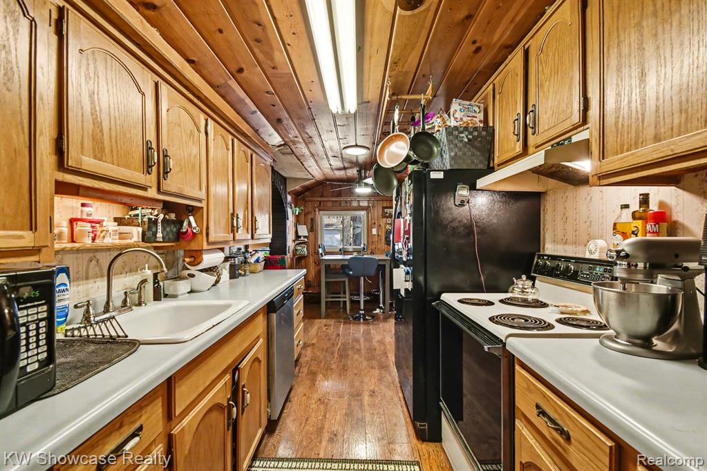 5872 Mount Maria Road, Hubbard Lake, MI 49747 — Photo 13