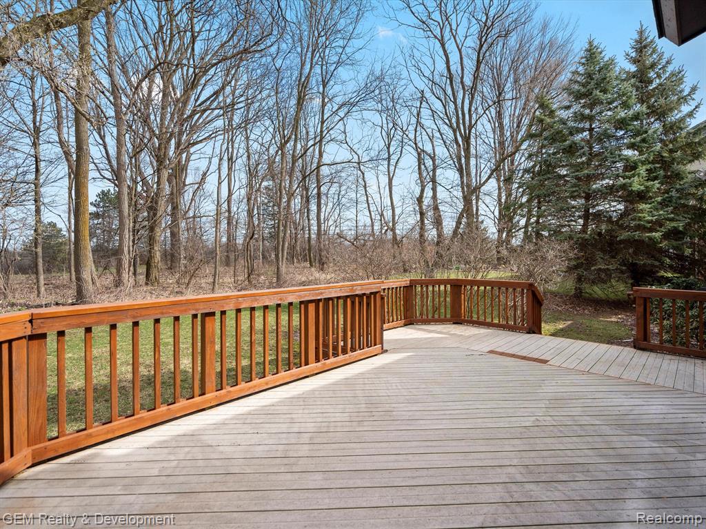7487 KENNINGTON Boulevard, West Bloomfield, MI — Photo 36