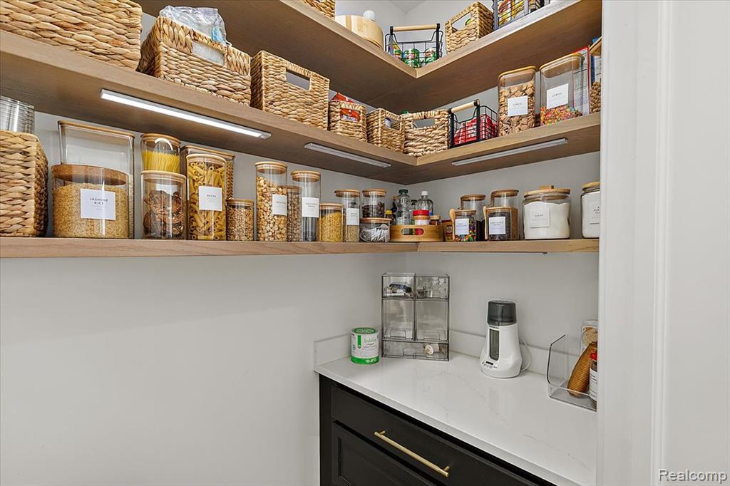 3951 Trailwaycommons Circle, Auburn Hills, MI 48326 — Photo 25