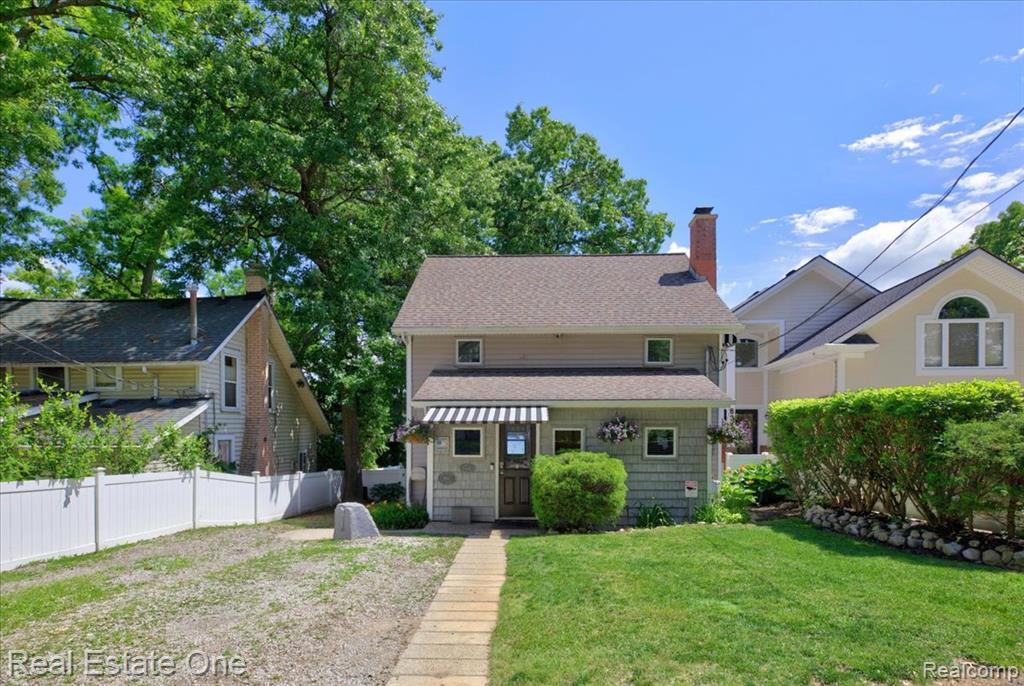 836 Pine Tree Road W, Lake Orion, MI 48362 — Photo 41