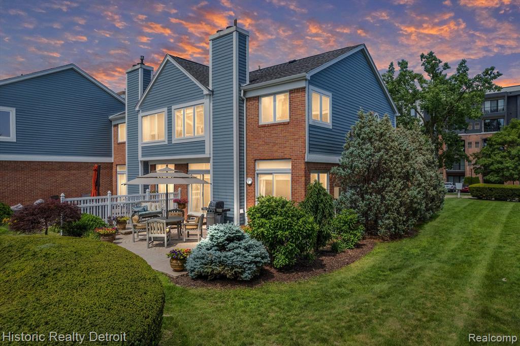 203 WINDWARD Court, 22, Detroit, MI 48207 — Photo 2