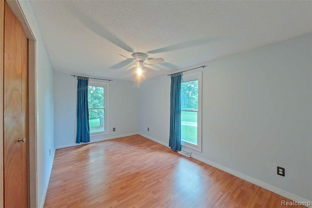 5920 CAMPBELL CORNERS Drive, Howell, MI 48855 — Photo 29