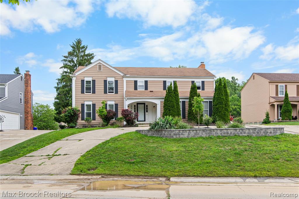 5484 Kingsfield Drive, West Bloomfield, MI — Photo 4