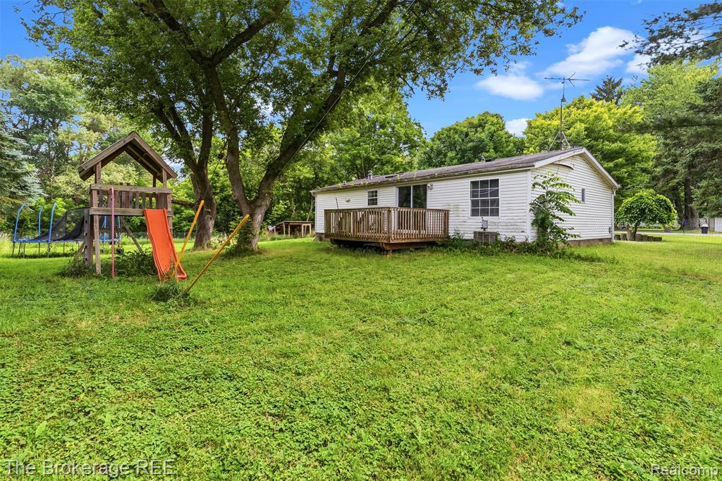 6829 West Street, North Branch, MI 48461 — Photo 7