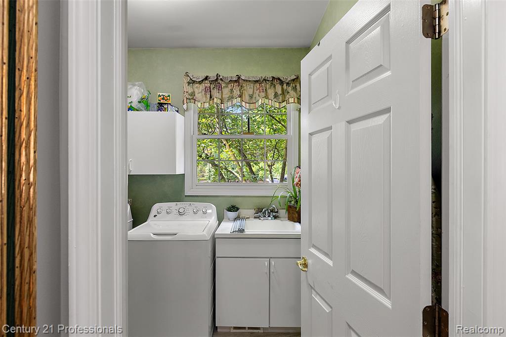 8117 Remington Court, Clarkston, MI 48348 — Photo 27
