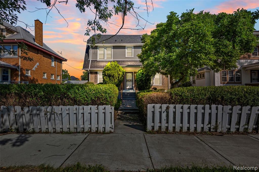 878 Lawrence Street, Detroit, MI 48202