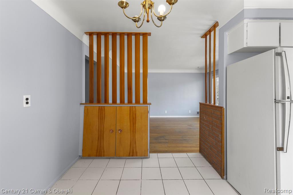 6661 N BEECH DALY Road, Dearborn Heights, MI 48127 — Photo 12