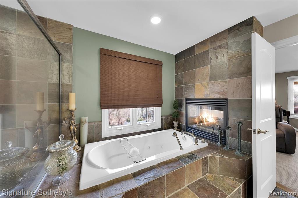 5001 FOREST VALLEY, Clarkston, MI 48348 — Photo 42