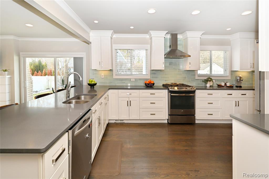 862 S Glenhurst Drive, Birmingham, MI 48009 — Photo 12