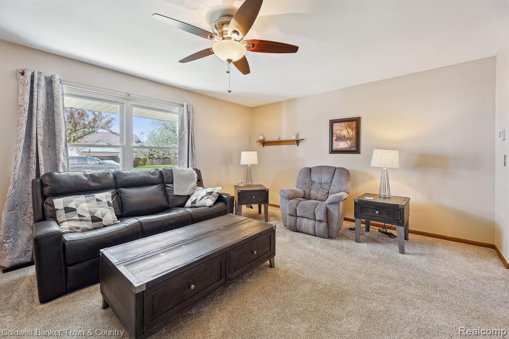 9361 SUMMERLAND Drive, Whitmore Lake, MI 48189 — Photo 12