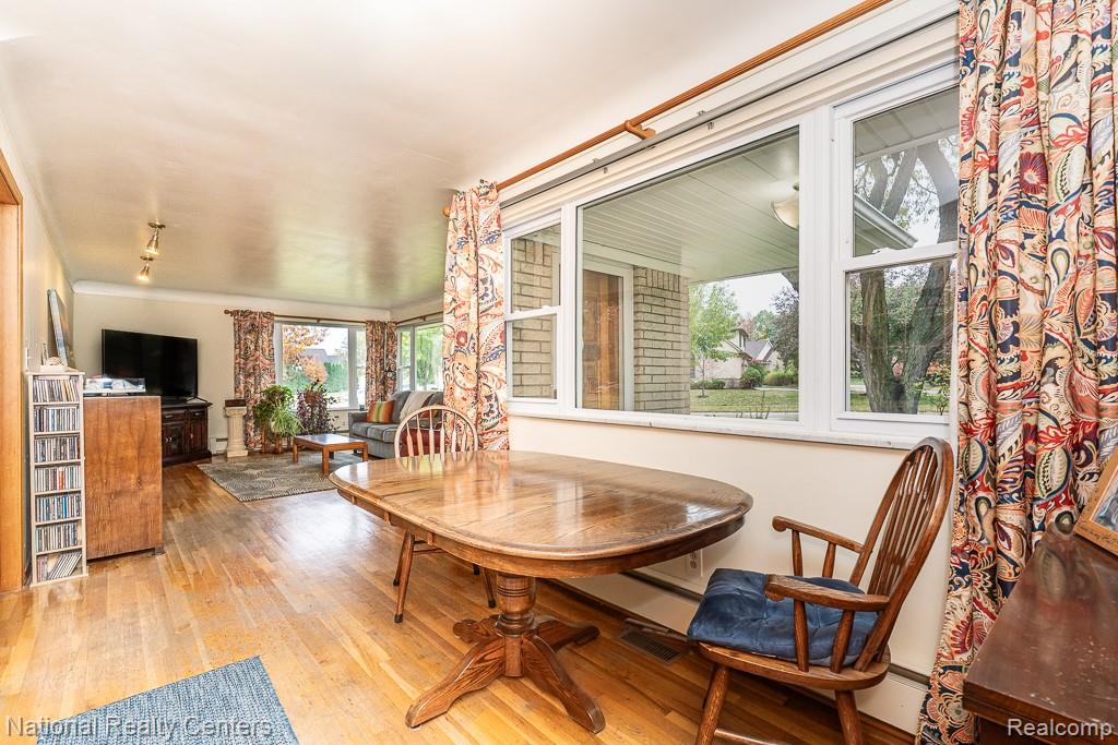 837 Dakota, Rochester Hills, MI 48307 — Photo 8