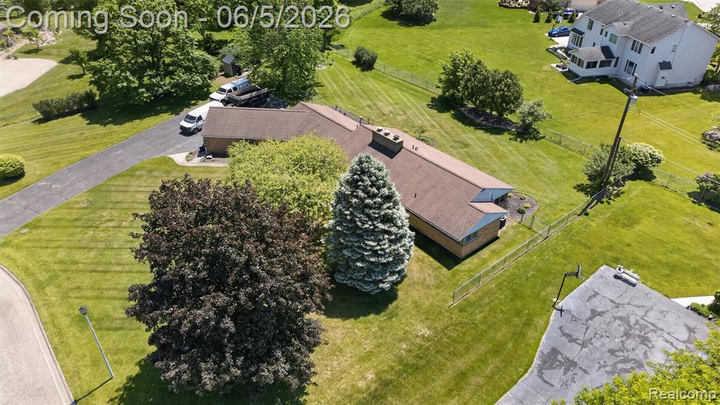 7174 Meadowvue Drive, Grand Blanc, MI 48439 — Photo 9