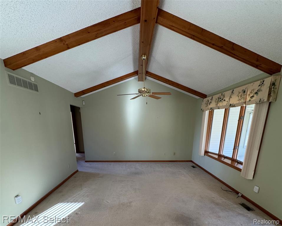 6011 Oak Creek Drive, Swartz Creek, MI 48473 — Photo 9