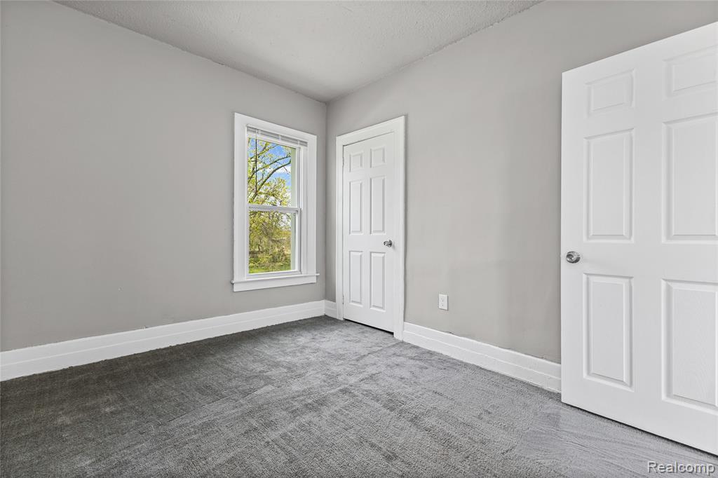 3010 Montclair Street, Detroit, MI 48214 — Photo 41