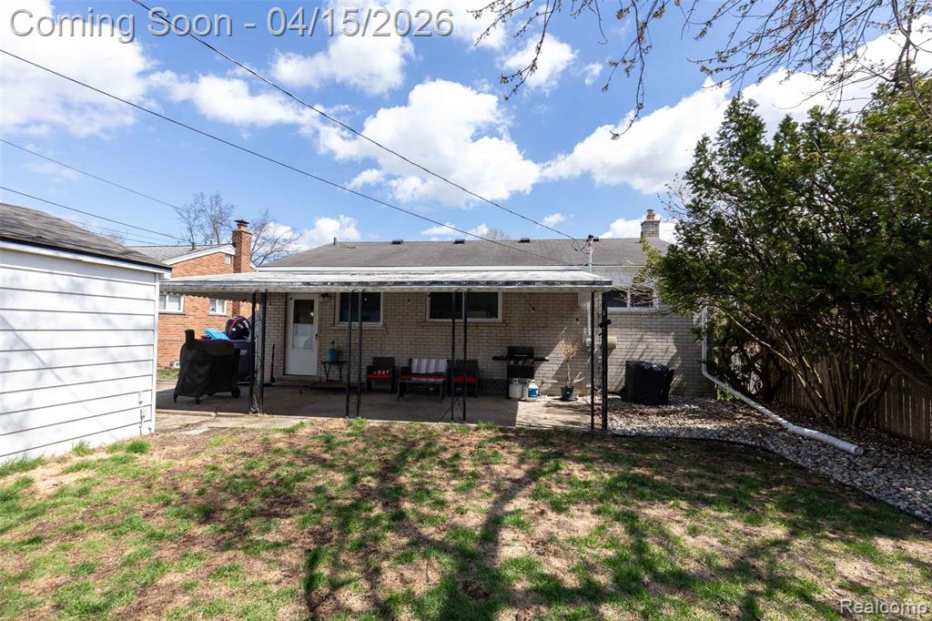 29361 Mark Avenue, Madison Heights, MI 48071 — Photo 2