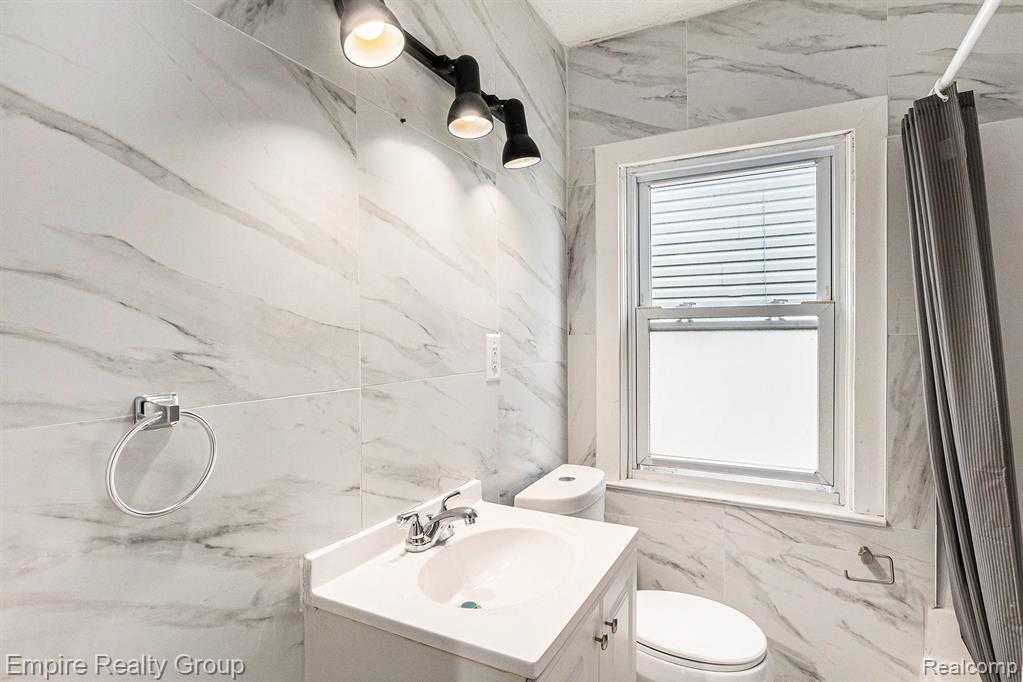 4454 Monroe Street, Dearborn Heights, MI 48125 — Photo 12
