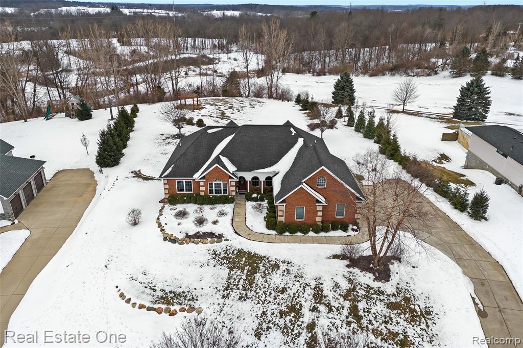 9032 Palmers Way Drive, Fenton, MI 48430 — Photo 41