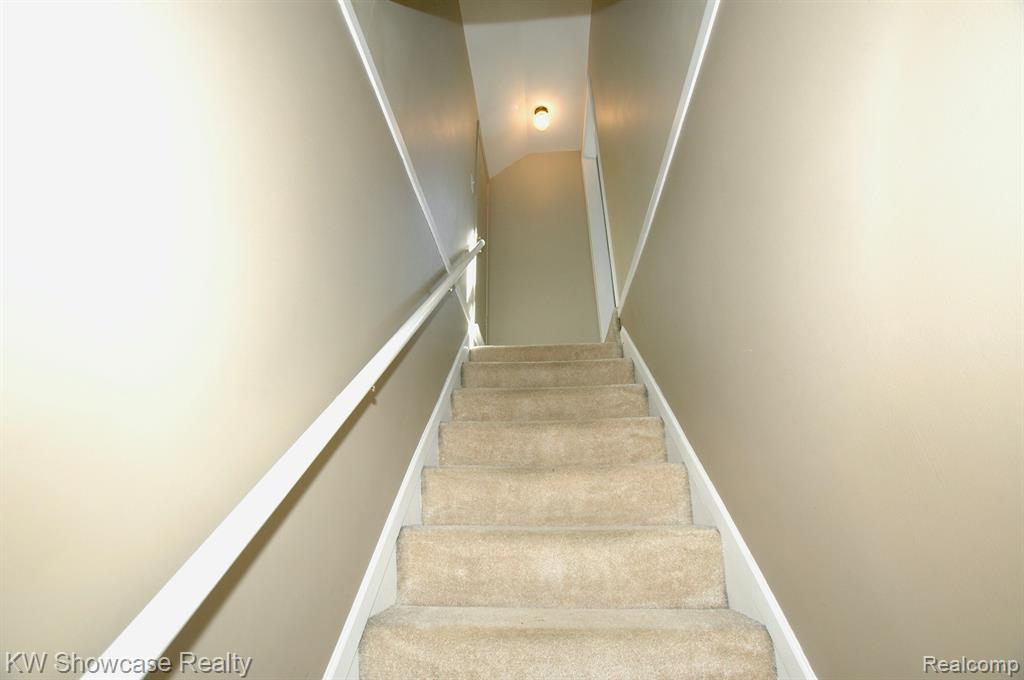 611 MARLIN Avenue, Royal Oak, MI 48067 — Photo 11