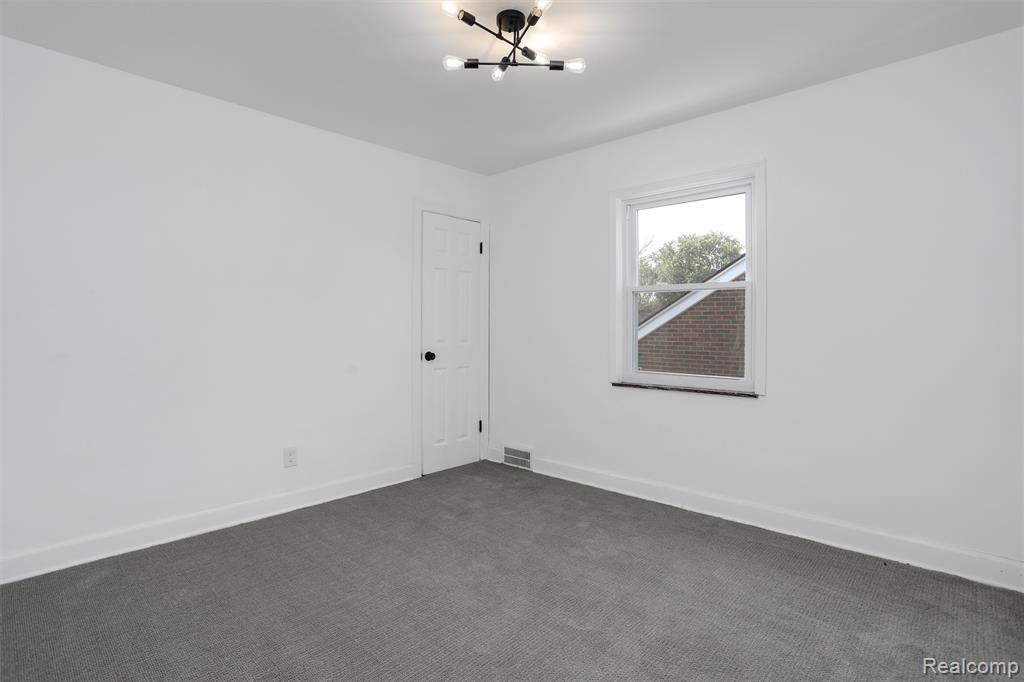 5743 Buckingham Avenue, Detroit, MI 48224 — Photo 16