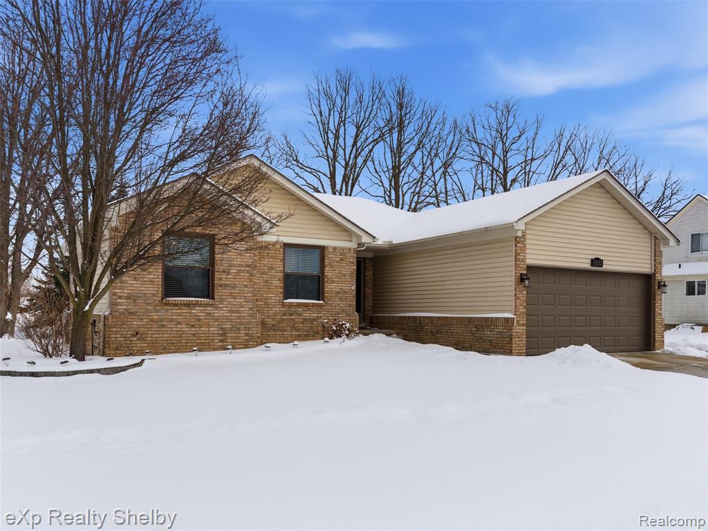 53152 Cripple Creek Drive, Chesterfield, MI 48047 — Photo 3