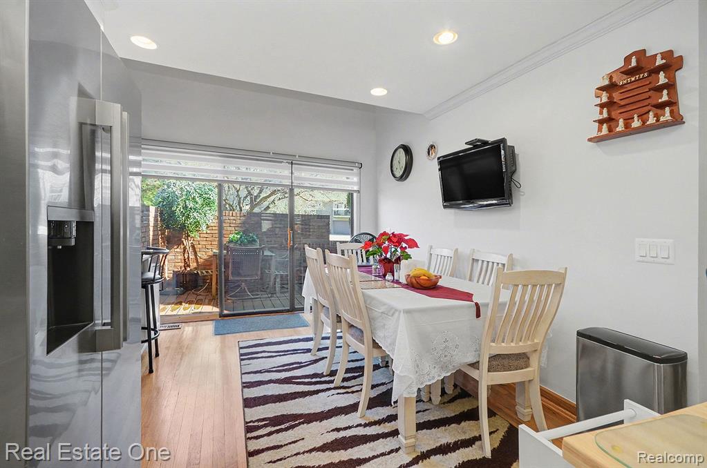 5505 Walnut Circle W, West Bloomfield, MI — Photo 11