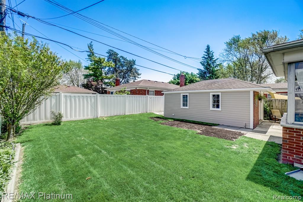 9283 VINE Avenue, Allen Park, MI 48101 — Photo 19