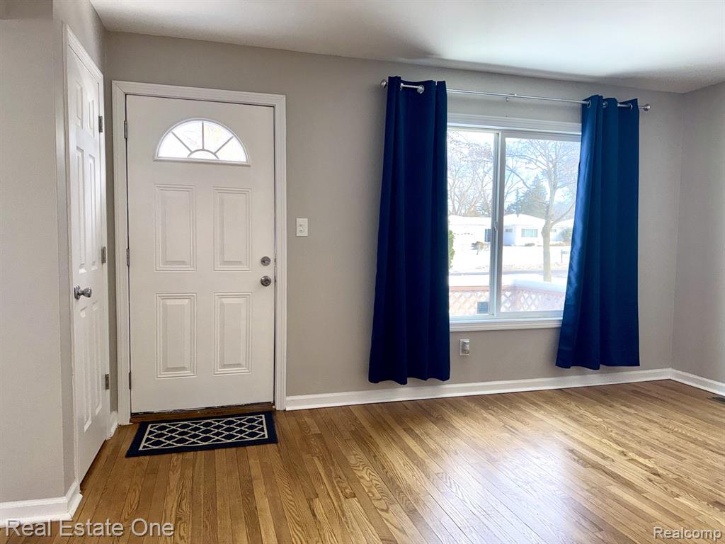 731 Stanley Avenue, Pontiac, MI 48340 — Photo 17
